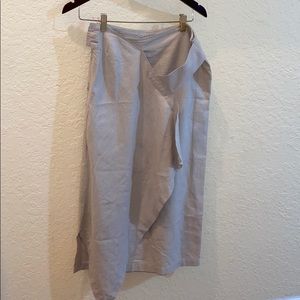 Long cream colored skirt